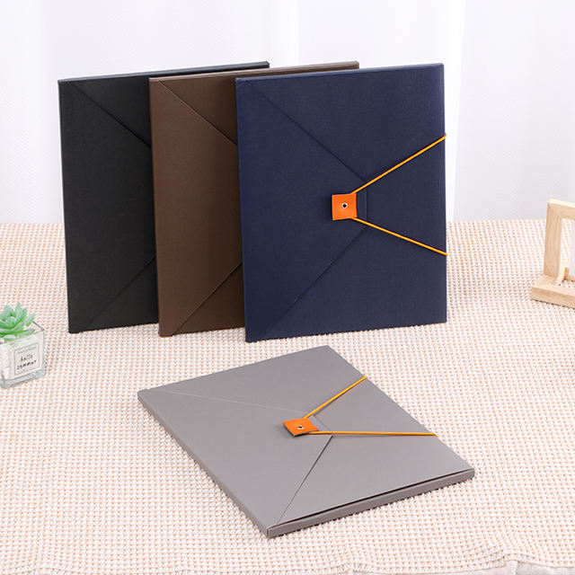 Стильные дуплексные файловые папки с размером A4, изготовленные из картон, закрытые с Elastic в контрастной сумке с расширением цвета цвета